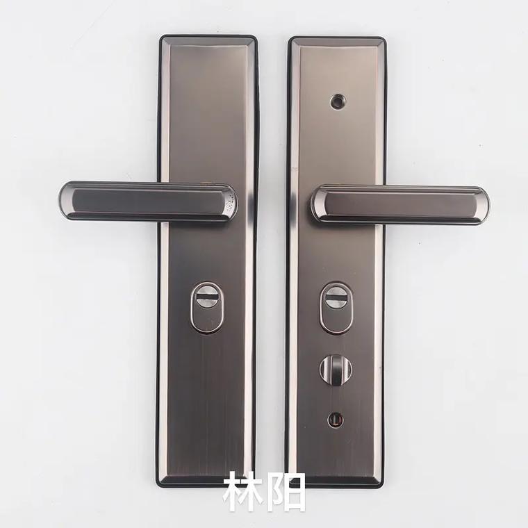 防盗门拉手锁具 通用尺寸与多功能特性解析